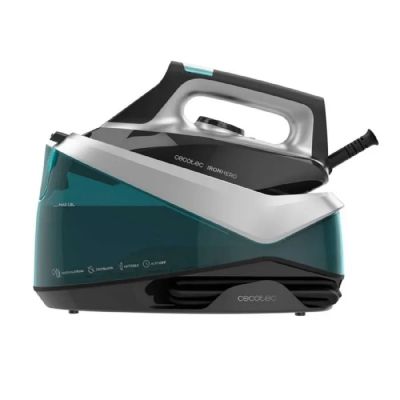 un gros plan d'un fer à repasser à vapeur sur fond blanc