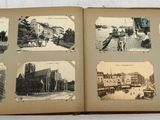 Ce livre contient de nombreuses photos anciennes d'une ville