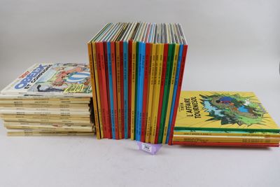 une pile de livres pour enfants empilés les uns sur les autres