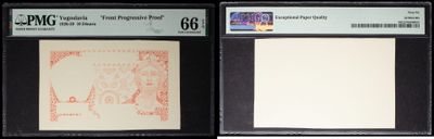 Une photo en noir et blanc présente trois types de timbres différents
