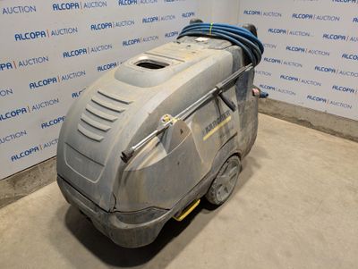 l'image d'une machine installée dans une pièce