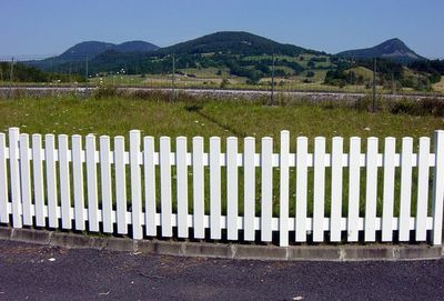 2 Clôtures barreaudées pvc Treboul blanche, H.70 x l.150 cm …