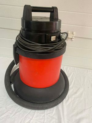 aspirateur sans sac occasion fonctionnel