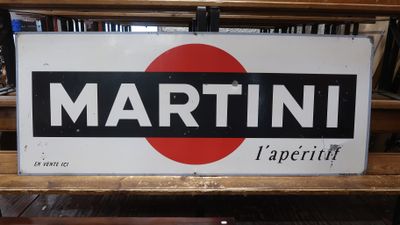une pancarte posée sur un banc sur laquelle on peut lire « Martin L'Appertit »