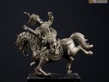 statue en bronze représentant un homme à cheval avec une femme à ses côtés