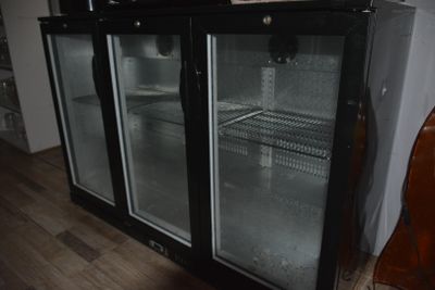 Arrière bar réfrigéré 3 portes, sans marque apparente, en l'état - Photo 1