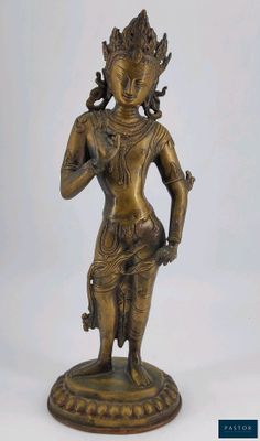 NEPAL Statuette de Manjusri en alliage cuivreux à patine mor…