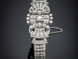 une broche Art déco en diamants et or blanc