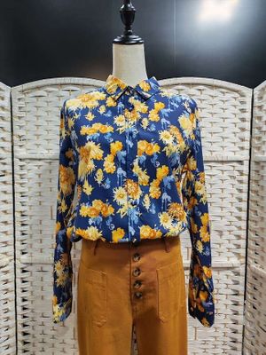 Stock de 4214 pièces de vêtements pour femmes : chemisiers, …