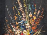 une peinture de fleurs dans un vase sur une table