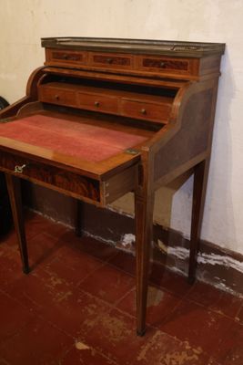 Bureau bonheur du jour en placage de loupe et filets de citr… - Photo 1