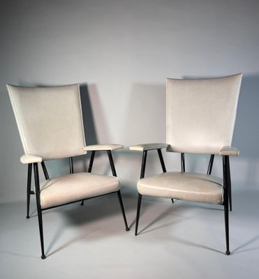 paire de fauteuils de salon de style « mid-century modern » avec dossiers rembourrés