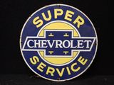 Une ancienne enseigne « Chevrolet Service » est représentée sur un fond noir