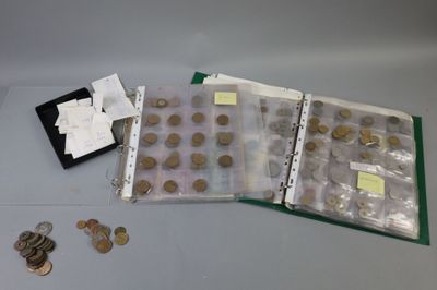 Lot de pièces usuelles - deux classeurs et du vrac - Photo 1