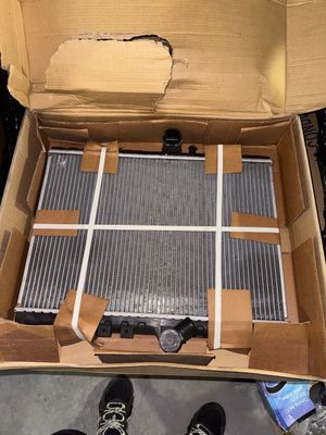 Lot à retirer à Lyon (69008) le lundi, mardi et jeudi de 08h…