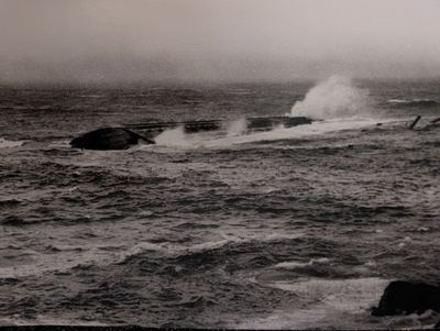F.E GIBSON, Navire échoué Tirage photographique d'édition
