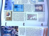 un livre ouvert sur une table, avec des timbres et des cachets dessus