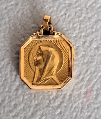 Médaille octogonale à décor de Vierge en or jaune 18K 750 mi… - Photo 1