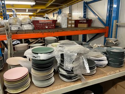 M53: important lot de petites assiettes et tasses Muriel Gra…