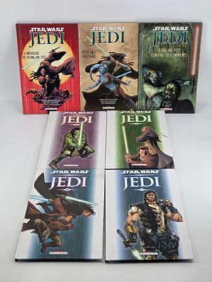 Les livres de Star Wars sont alignés sur une surface blanche