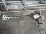 une photo montrant un ensemble de tuyaux dans une pièce