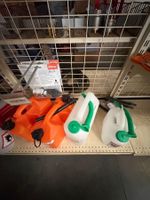 Lot de 7 jerricans, 6 systèmes de remplissage de carburant, (photo 4)
