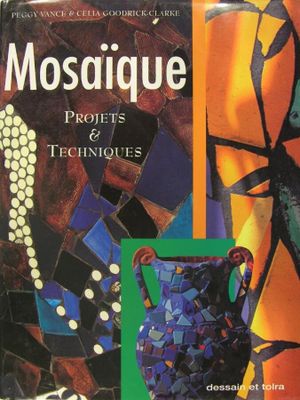 un livre sur lequel figure l'image d'un vase