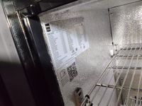 Un flight-case sur roulettes aménagé en bar, comprenant une … (photo 3)