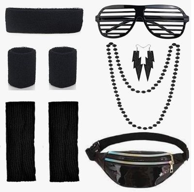 un ensemble d'accessoires comprenant un sac banane, des lunettes de soleil, des bracelets et une paire de chaussettes
