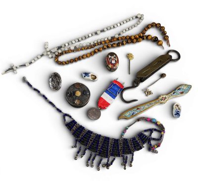 Lot de BIJOUX fantaisie comprenant chapelets et divers. - Photo 1