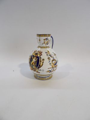 GIEN, Pichet en faïence polychrome à décor Renaissance sur f…