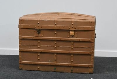 Malle de voyage en bois gainé de toile à renforts de bois et…