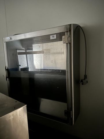 Armoire inox murale désinfection de couteaux