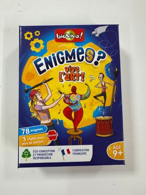 une image représentant un livre sur lequel figure une illustration d'une jeune fille assise sur un tabouret