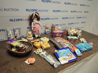 DIVERS - CARTON DE JOUETS - - De…