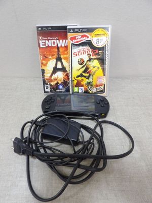 Console Nintendo Wii avec deux jeux et un chargeur