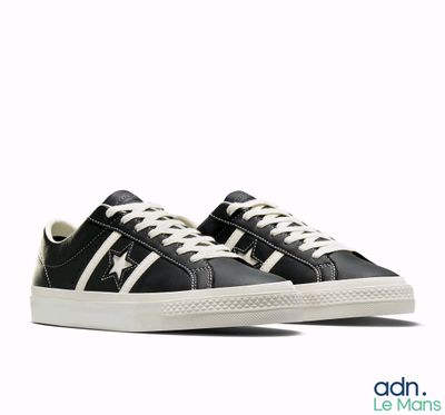 converse one star leather low top black / white