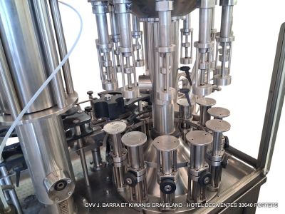 a picture of a machine that has a lot of bottles on it