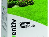une boîte de « Garden Rustique » avec une pelouse verte en arrière-plan