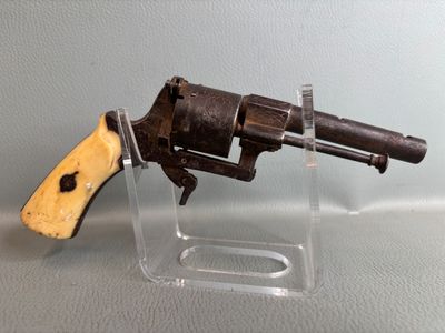 Révolver à broche type LEFAUCHEUX, 6 coups, calibre 5 mm, ca… - Photo 1