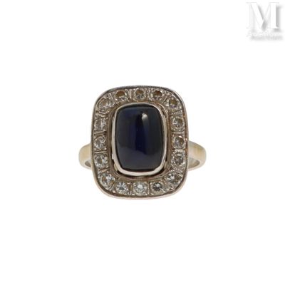 Bague saphir diamants Bague en or gris 18K (750°/°°) centrée…