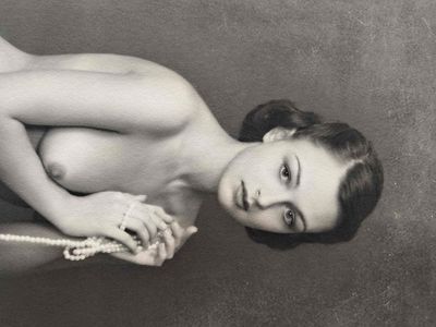 OLEKSII GALUSHKOV Whispering Pearls №2 — A Ziegfeld Follies …