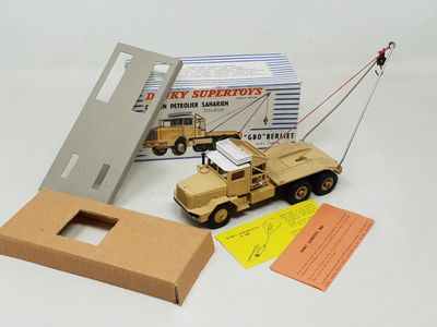 DINKY FRANCE réf 888 camion saharien Berliet GBO porte- chèv…