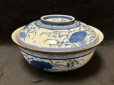 bol chinois en porcelaine bleue et blanche avec couvercle
