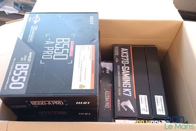 Lot de 12 Cartes mères pour processeur AMD AM4 - Non testé -…