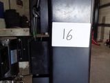 une photo d'une machine sur laquelle figure un numéro