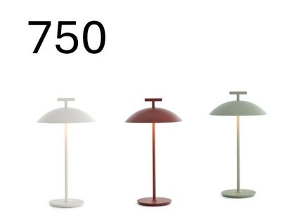 trois lampes de couleurs différentes sur un fond blanc, avec le chiffre 750