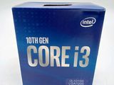 La boîte du processeur Intel Core de 10e génération est ouverte et prête à l'emploi.