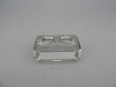 Attribué à Baccarat, salière double en cristal tallé à pans …