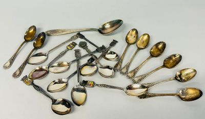 a lot of spoons and spoon spoons on the table